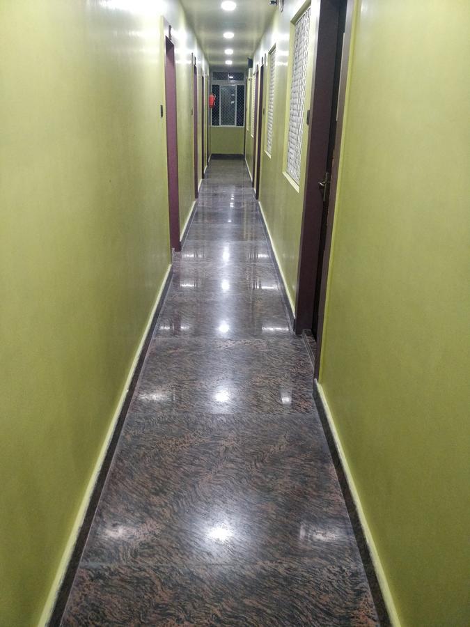 Oyo 16871 Anant Home Stay Σιλόνγκ Εξωτερικό φωτογραφία