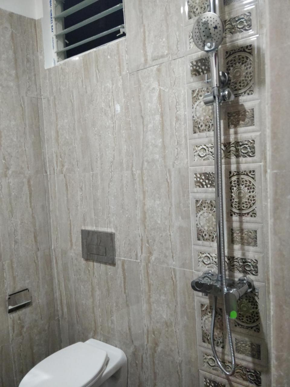 Oyo 16871 Anant Home Stay Σιλόνγκ Εξωτερικό φωτογραφία