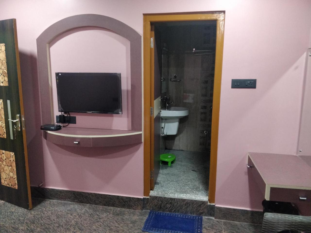 Oyo 16871 Anant Home Stay Σιλόνγκ Εξωτερικό φωτογραφία